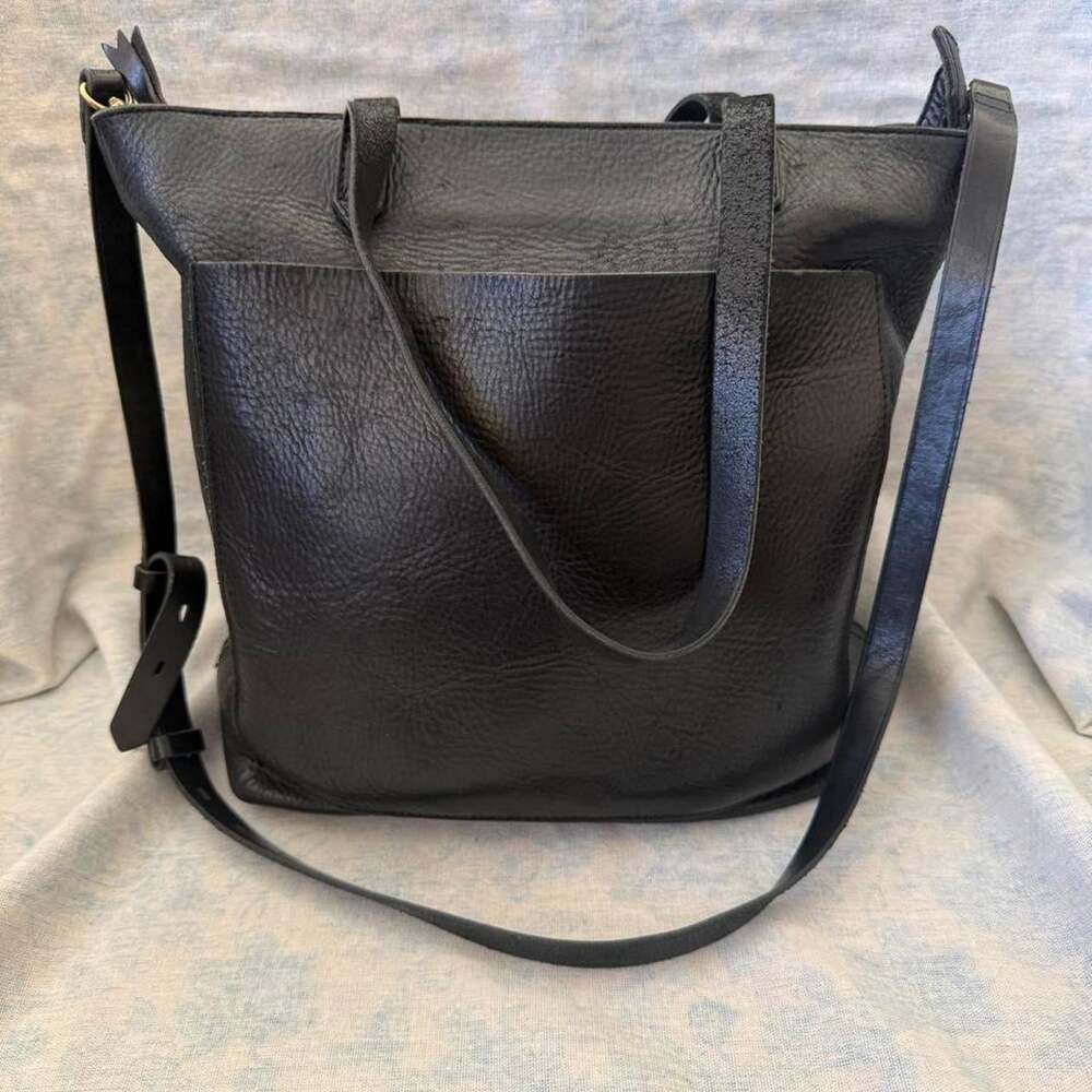 Madewell Leather Tote Bag With 8 C 92